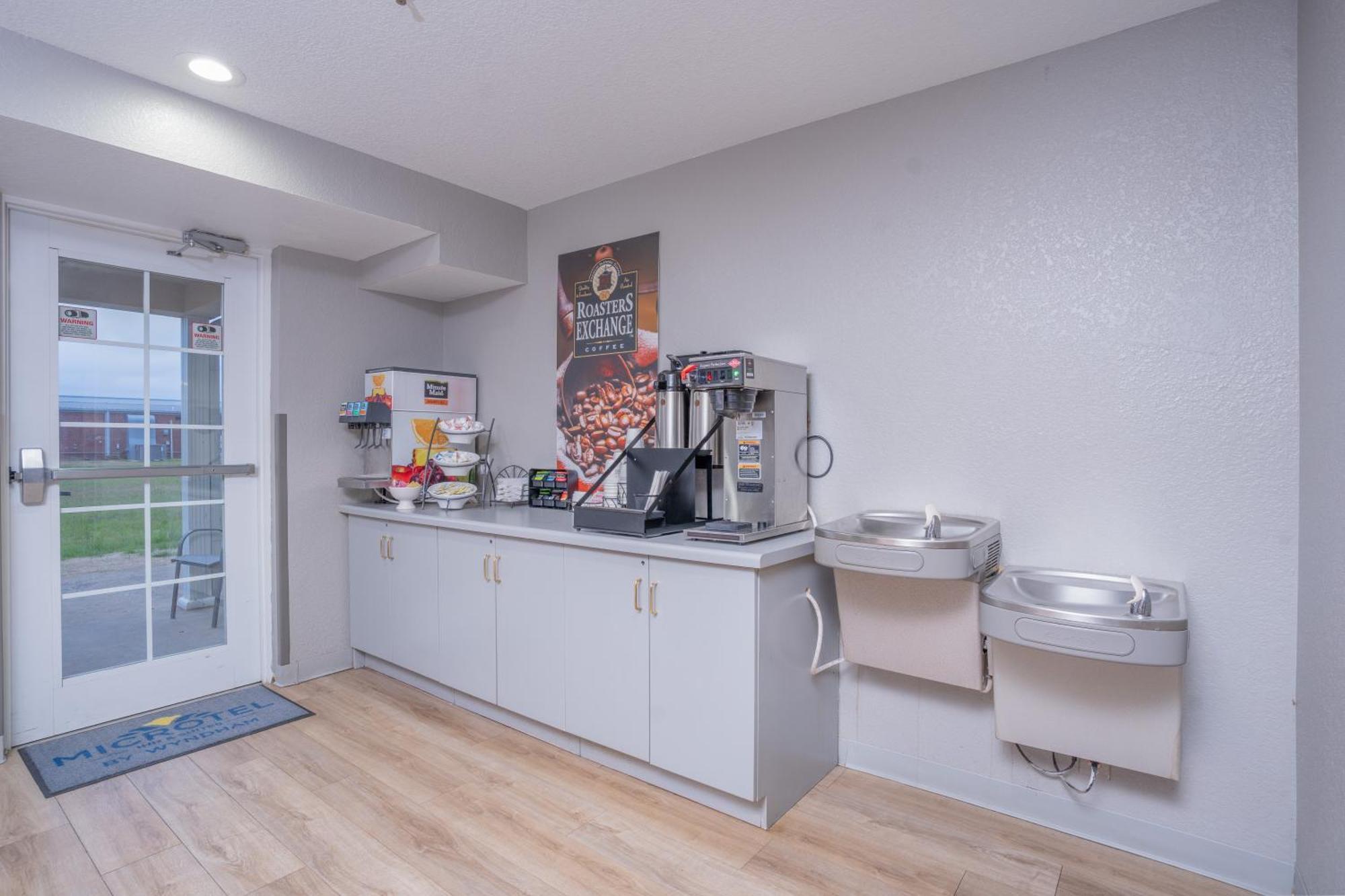 Microtel Inn & Suites By Wyndham Albertville Zewnętrze zdjęcie