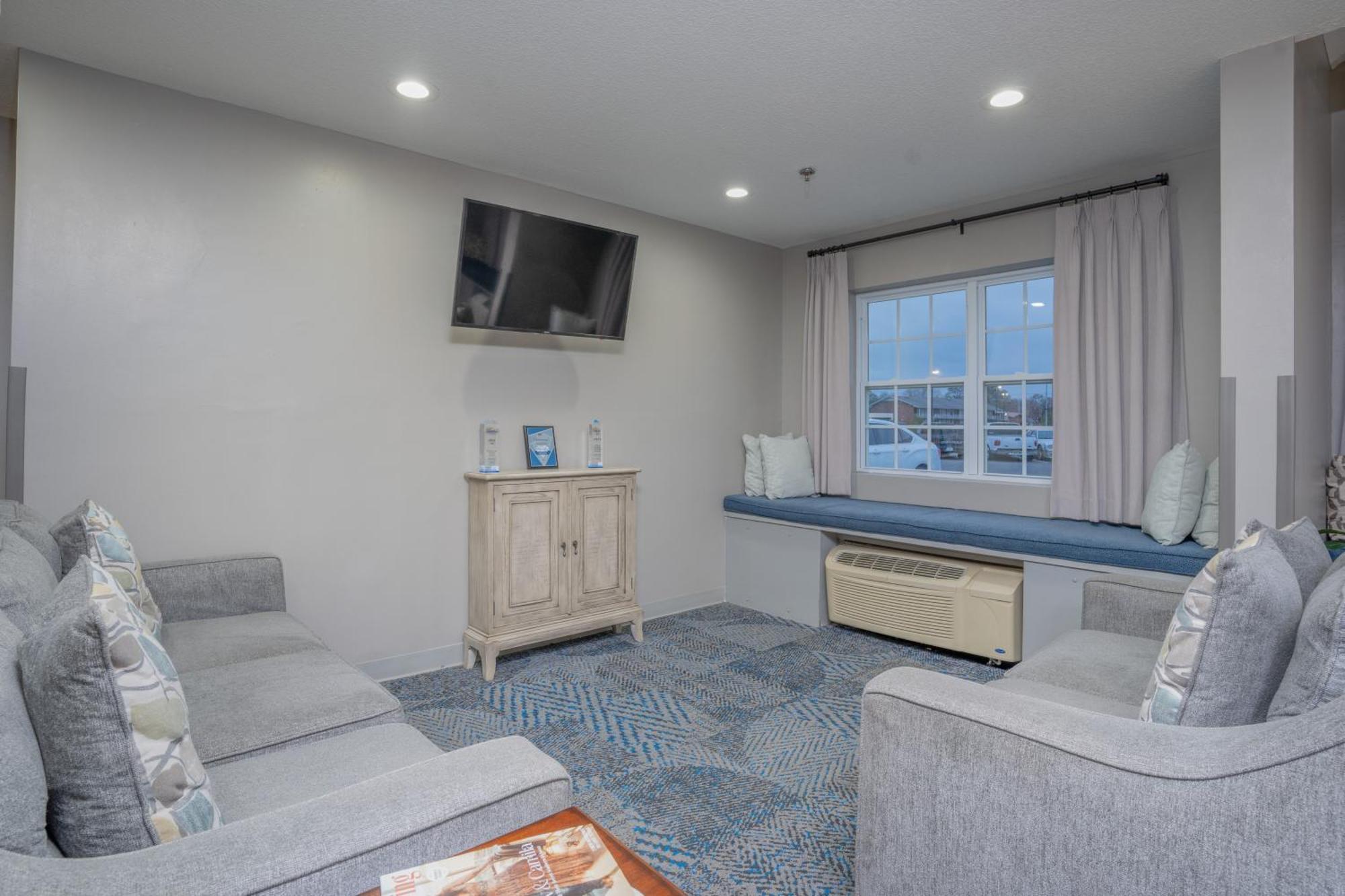 Microtel Inn & Suites By Wyndham Albertville Zewnętrze zdjęcie